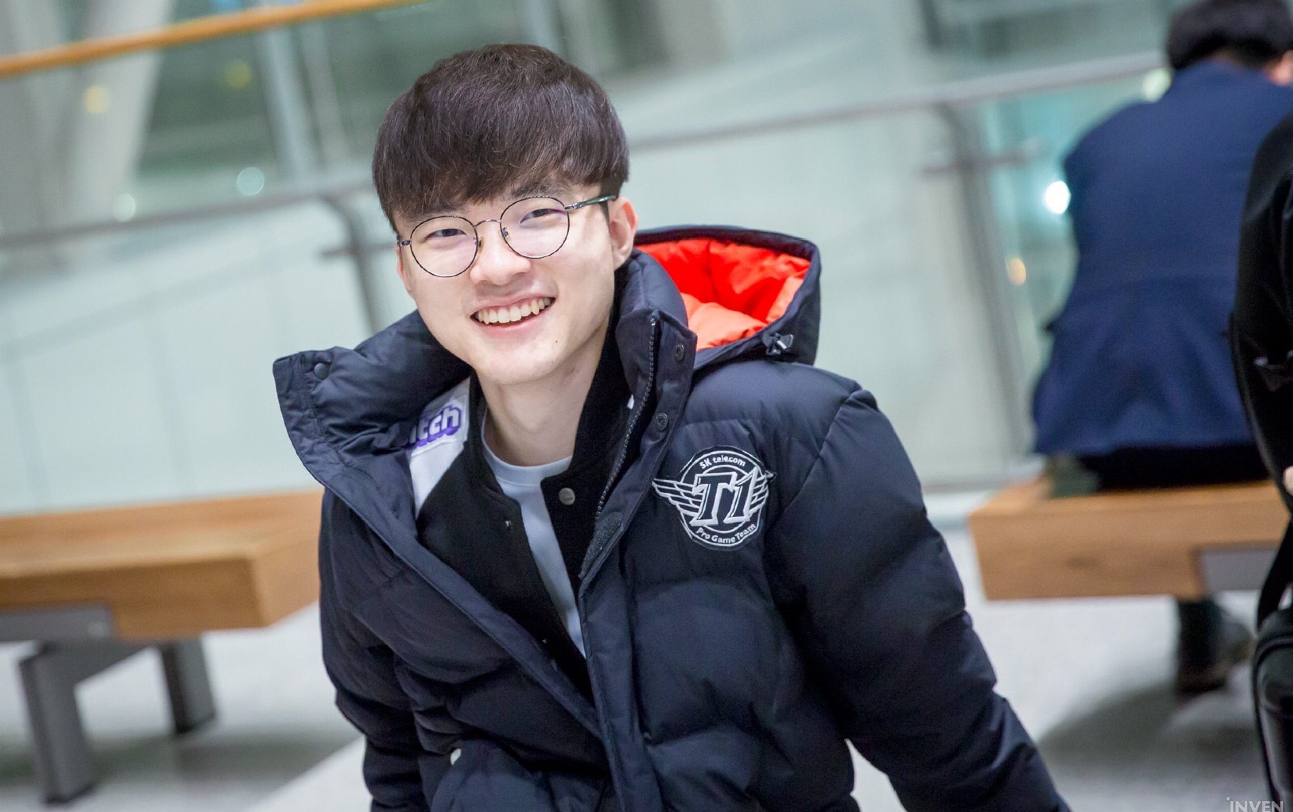 前锋负责牵 前锋负责牵